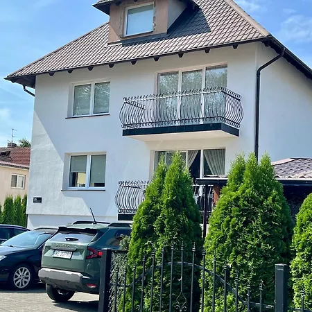 Goscinne Lidka Rum i privatbostad Dziwnów